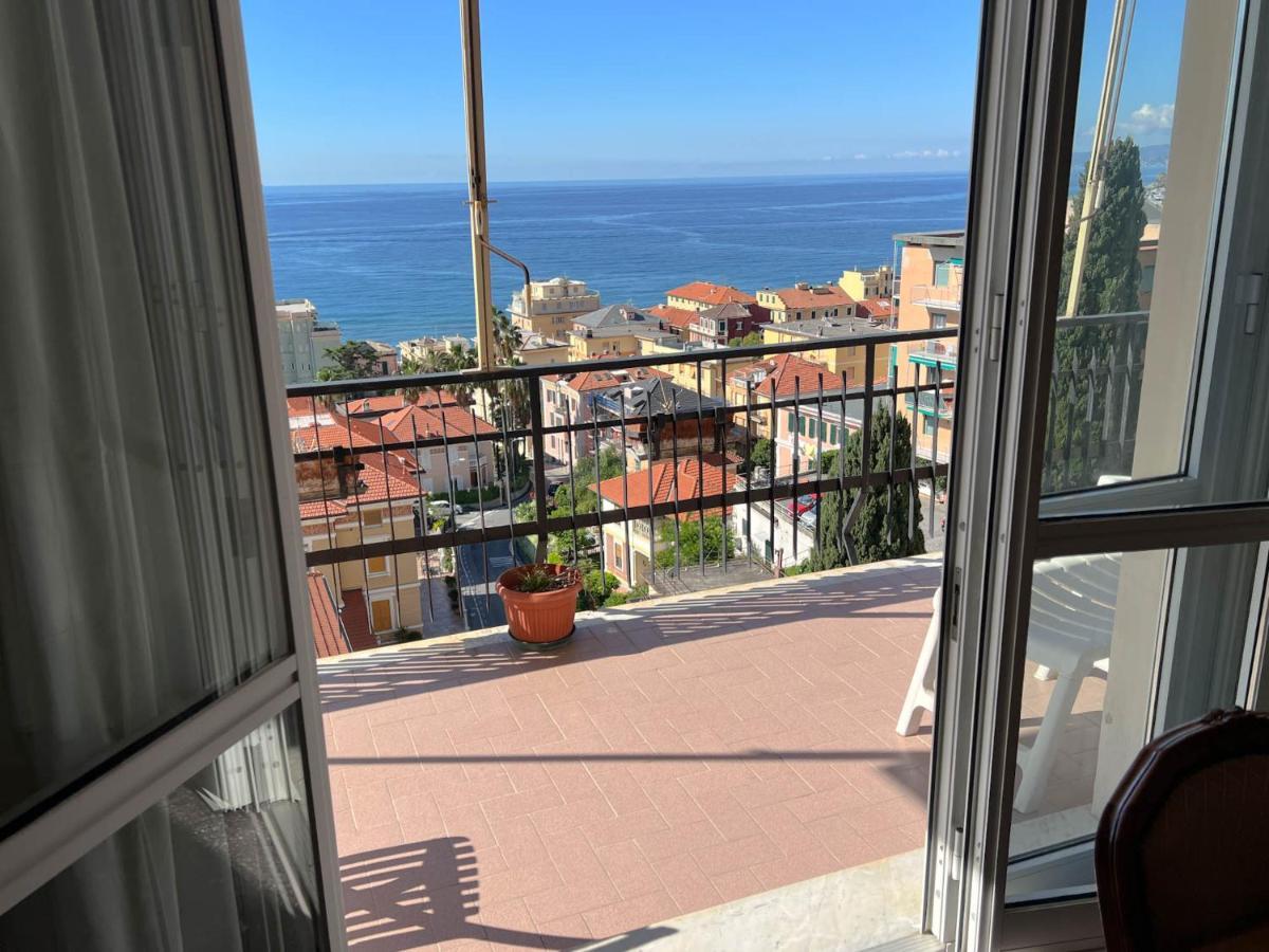 Grande Appartamento Vista Mare 瓦拉泽 外观 照片