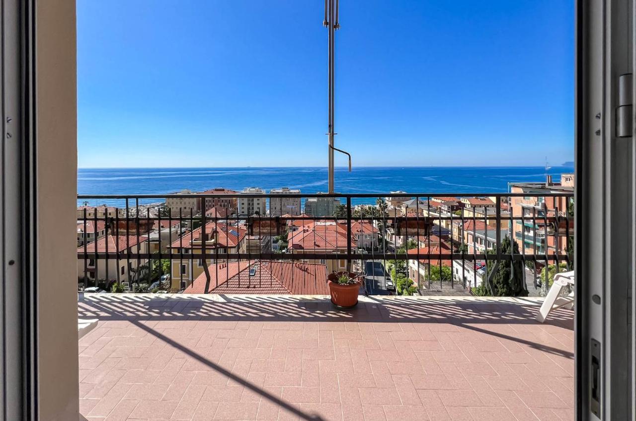 Grande Appartamento Vista Mare 瓦拉泽 外观 照片
