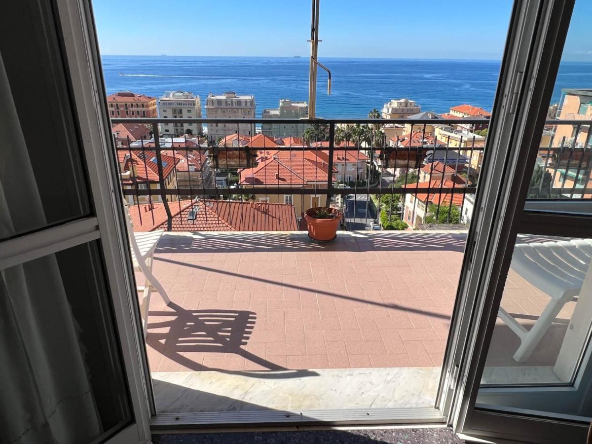 Grande Appartamento Vista Mare 瓦拉泽 外观 照片